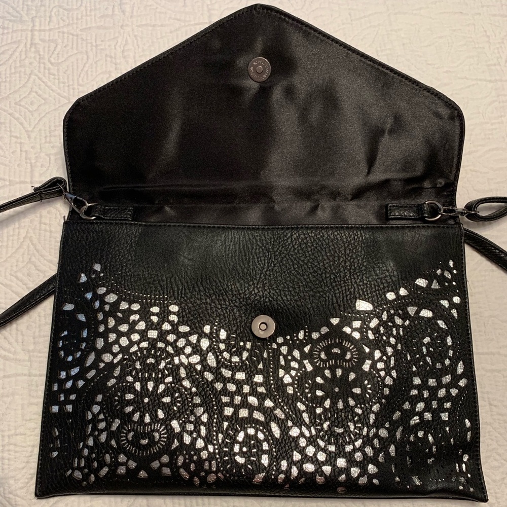 SapSucker Embroidered Envelope Handbag - Picture 5 of 6
